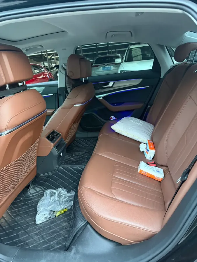 2021 Audi A6L 2.0T 190HP L4 7DCT,autocango,china used car exporter,china ev exporter,chinese used car exporter,chinese used ev exporter