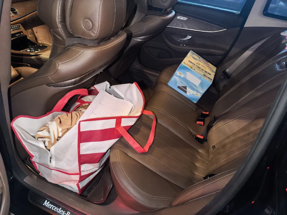 2022 Mercedes-Benz GLC Class 2.0T 258HP L4 9AT,autocango,china used car exporter,china ev exporter,chinese used car exporter,chinese used ev exporter