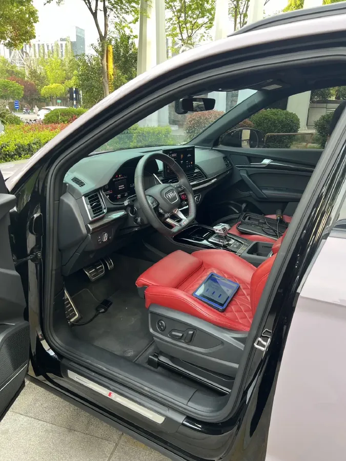 2023 Audi SQ5 3.0T 354HP V6 8AT,autocango,china used car exporter,china ev exporter,chinese used car exporter,chinese used ev exporter