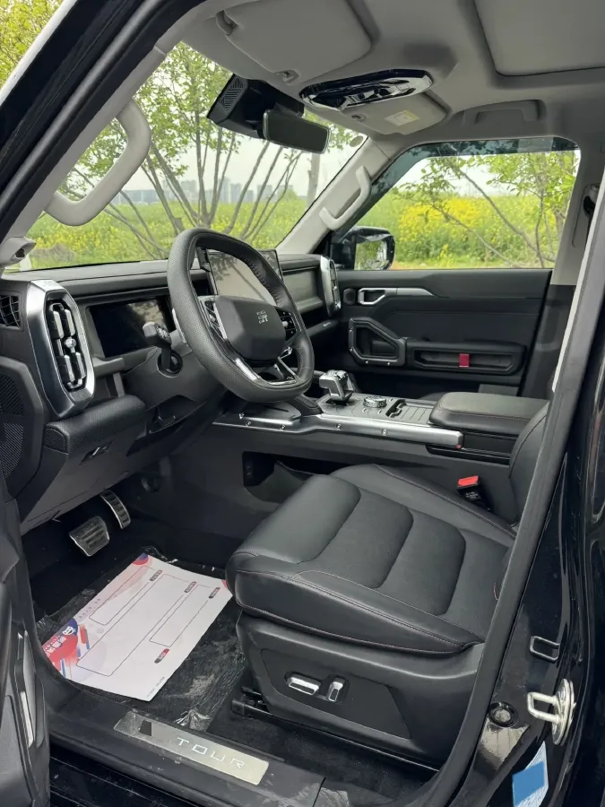 2025 Jetour Traveller 2.0T 254HP L4 7DCT,autocango,china used car exporter,china ev exporter,chinese used car exporter,chinese used ev exporter