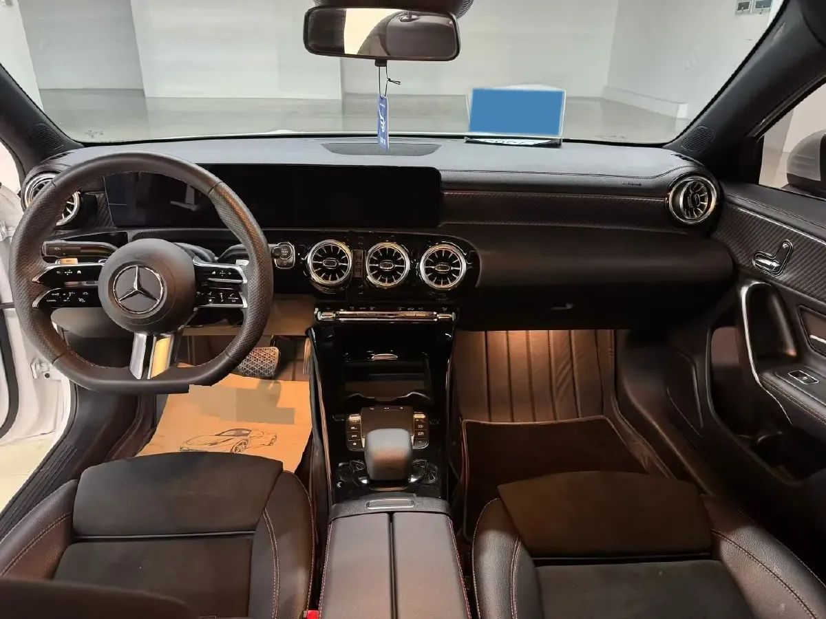 2024 Mercedes-Benz A Class 1.3T 163HP L4 7DCT,autocango,china used car exporter,china ev exporter,chinese used car exporter,chinese used ev exporter