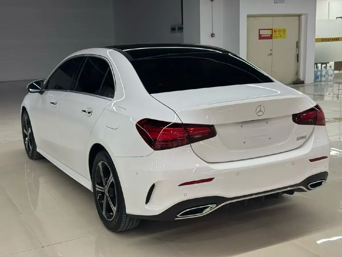 2024 Mercedes-Benz A Class 1.3T 163HP L4 7DCT,autocango,china used car exporter,china ev exporter,chinese used car exporter,chinese used ev exporter