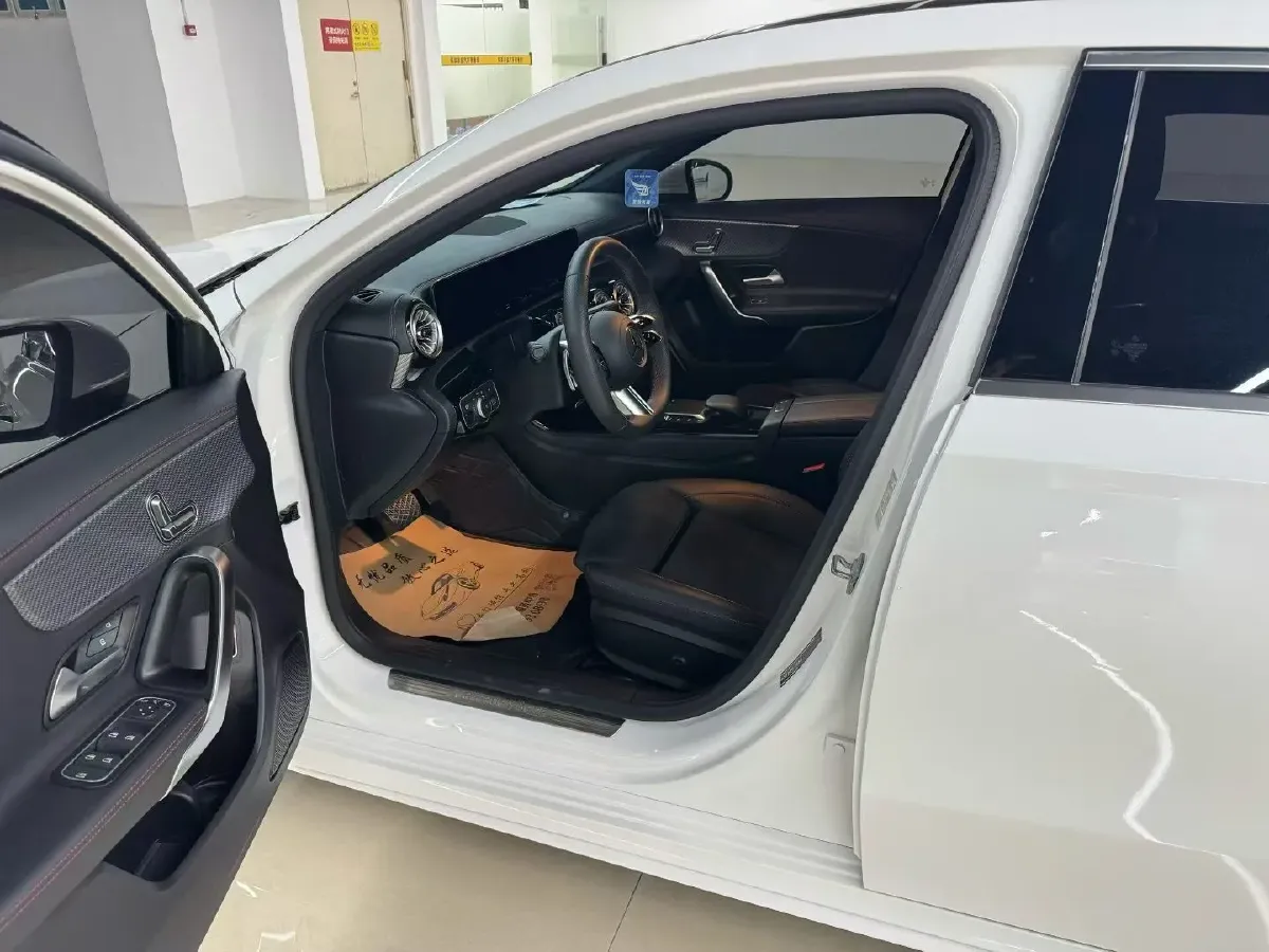 2024 Mercedes-Benz A Class 1.3T 163HP L4 7DCT,autocango,china used car exporter,china ev exporter,chinese used car exporter,chinese used ev exporter