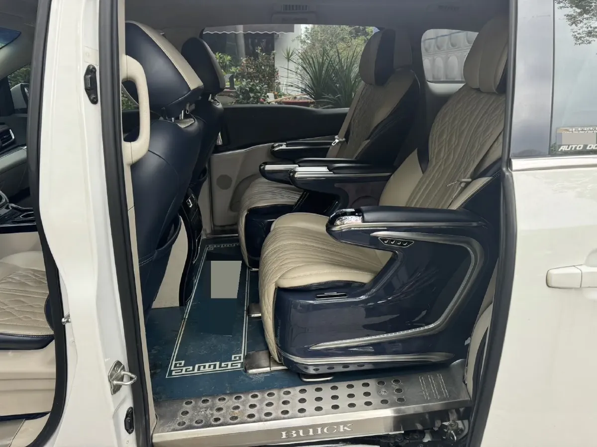 2021 Buick GL8 2.0T 237HP L4 9AT,autocango,china used car exporter,china ev exporter,chinese used car exporter,chinese used ev exporter