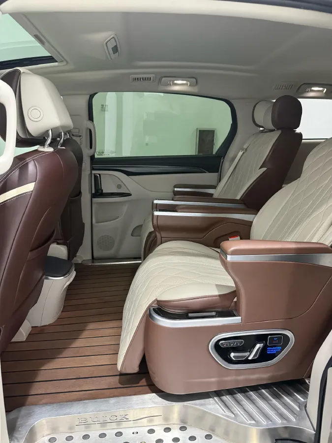 2022 Buick GL8 2.0T 237HP L4 9AT,autocango,china used car exporter,china ev exporter,chinese used car exporter,chinese used ev exporter