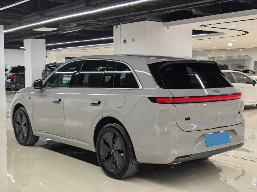 2024 Li L6 Range Extended 154HP L4 REEV 36.8KWH,autocango,china used car exporter,china ev exporter,chinese used car exporter,chinese used ev exporter