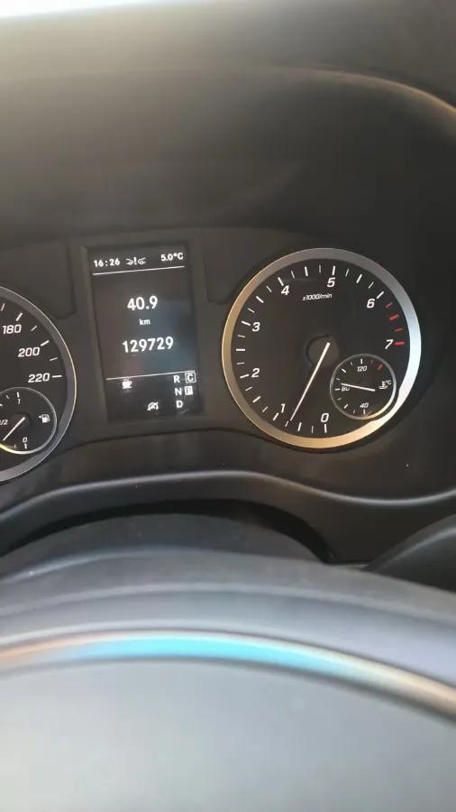 2021 Mercedes-Benz Vito 2.0T 211HP L4 9AT,autocango,china used car exporter,china ev exporter,chinese used car exporter,chinese used ev exporter