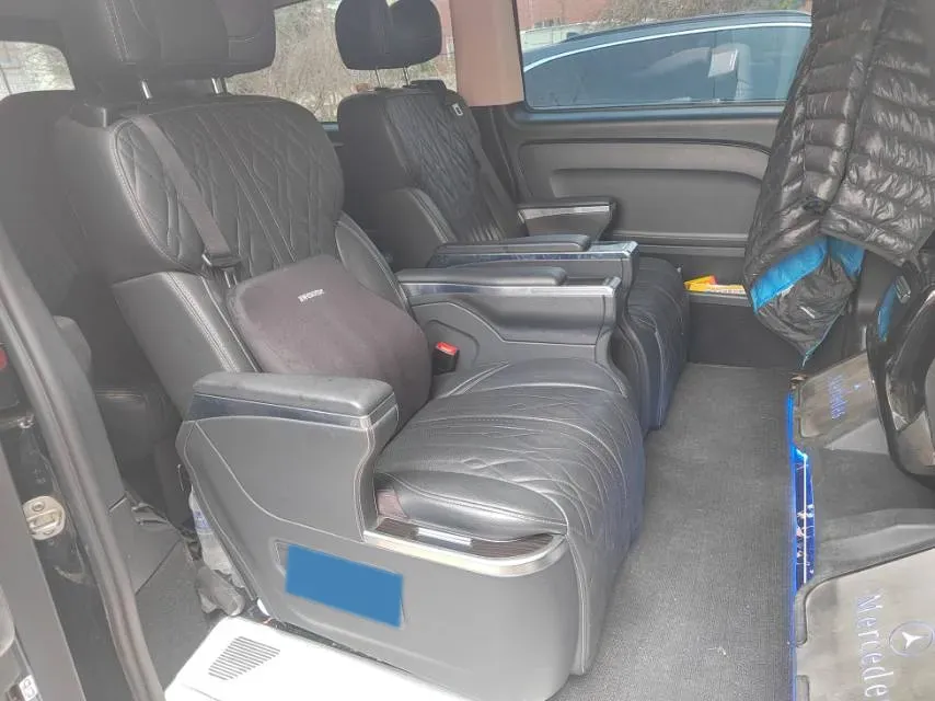 2023 Mercedes-Benz Vito 2.0T 211HP L4 9AT,autocango,china used car exporter,china ev exporter,chinese used car exporter,chinese used ev exporter