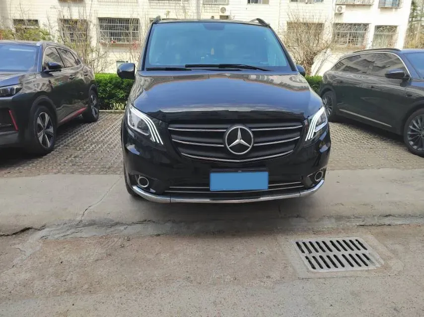 2023 Mercedes-Benz Vito 2.0T 211HP L4 9AT,autocango,china used car exporter,china ev exporter,chinese used car exporter,chinese used ev exporter