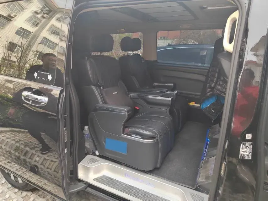 2023 Mercedes-Benz Vito 2.0T 211HP L4 9AT,autocango,china used car exporter,china ev exporter,chinese used car exporter,chinese used ev exporter