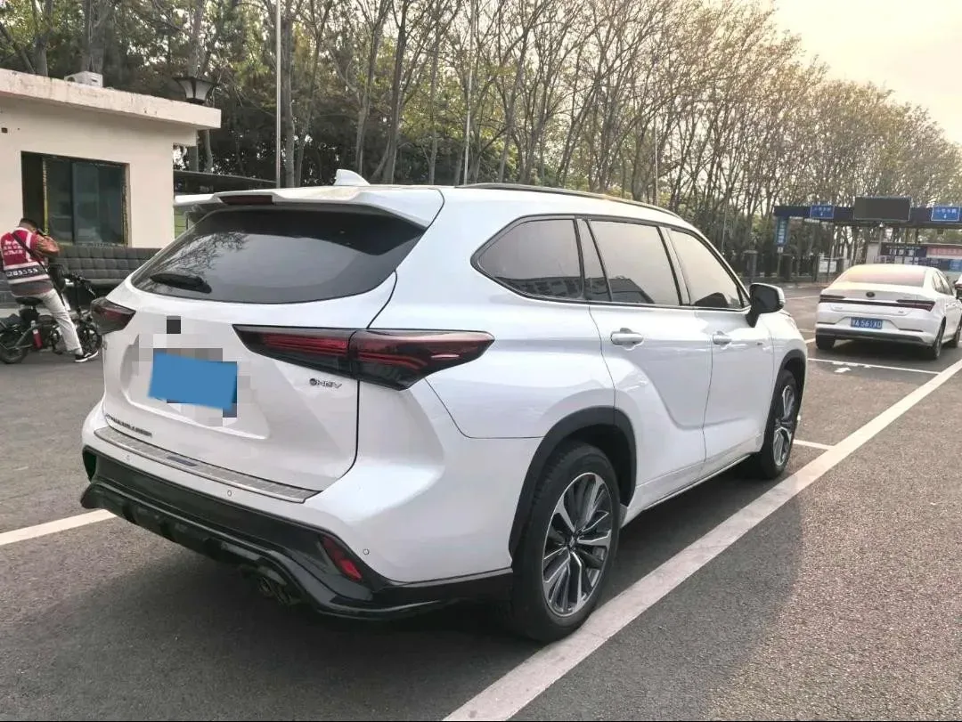 2024 Toyota Crown Kluger 2.5L 189HP L4 E-CVT Hybrid,autocango,china used car exporter,china ev exporter,chinese used car exporter,chinese used ev exporter