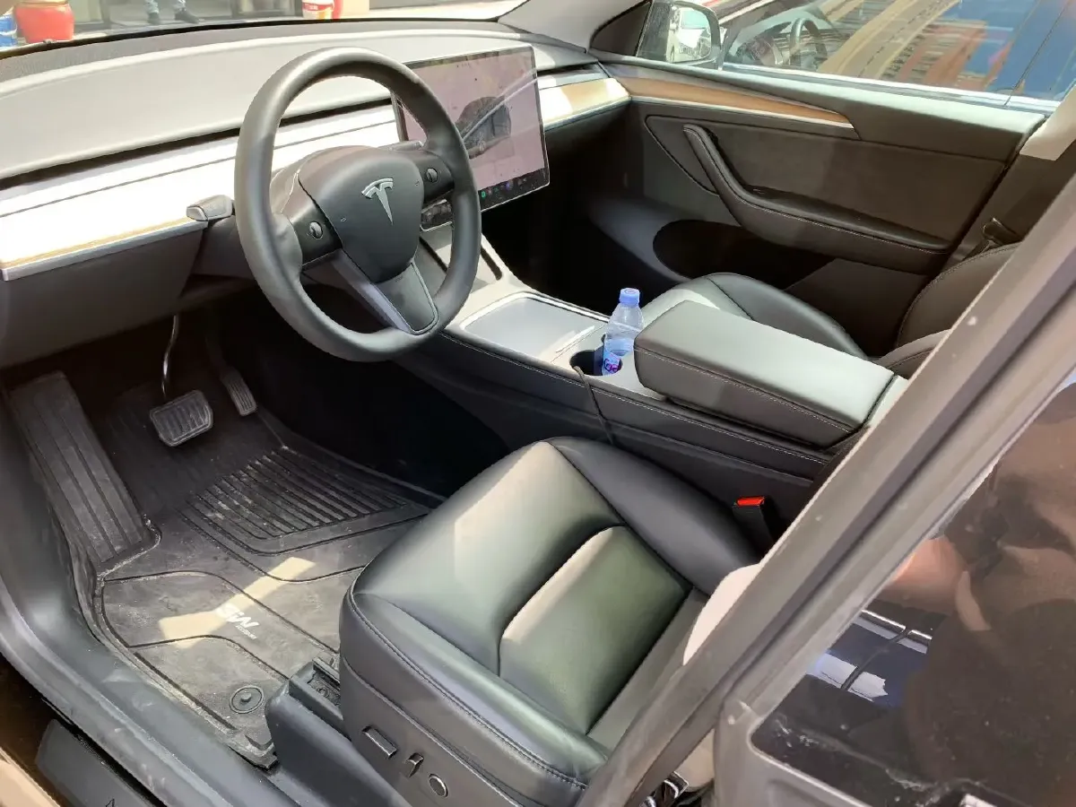 2022 Tesla Model Y BEV 60KWH,autocango,china used car exporter,china ev exporter,chinese used car exporter,chinese used ev exporter