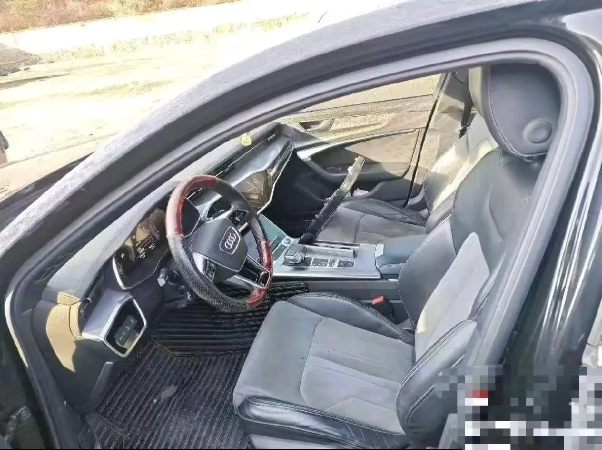 2020 Audi A6L 2.0T 190HP L4 7DCT,autocango,china used car exporter,china ev exporter,chinese used car exporter,chinese used ev exporter