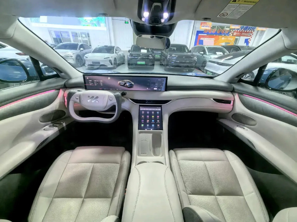 2025 IM LS6 BEV 75KWH,autocango,china used car exporter,china ev exporter,chinese used car exporter,chinese used ev exporter