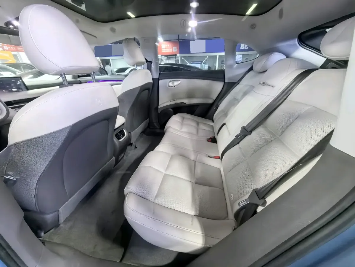 2025 IM LS6 BEV 75KWH,autocango,china used car exporter,china ev exporter,chinese used car exporter,chinese used ev exporter