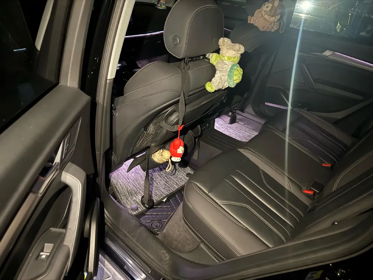 2022 Audi Q5L 2.0T 252HP L4 7DCT,autocango,china used car exporter,china ev exporter,chinese used car exporter,chinese used ev exporter