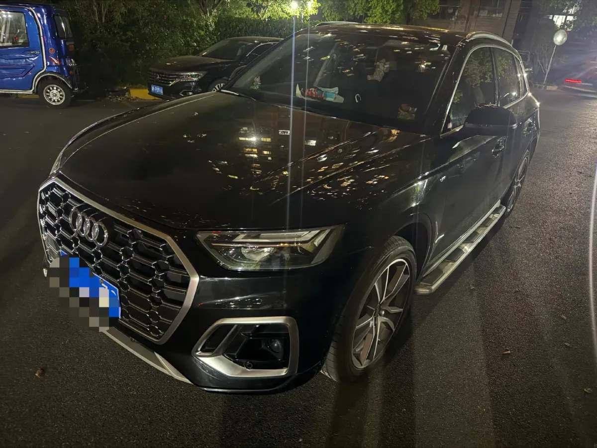 2022 Audi Q5L 2.0T 252HP L4 7DCT,autocango,china used car exporter,china ev exporter,chinese used car exporter,chinese used ev exporter