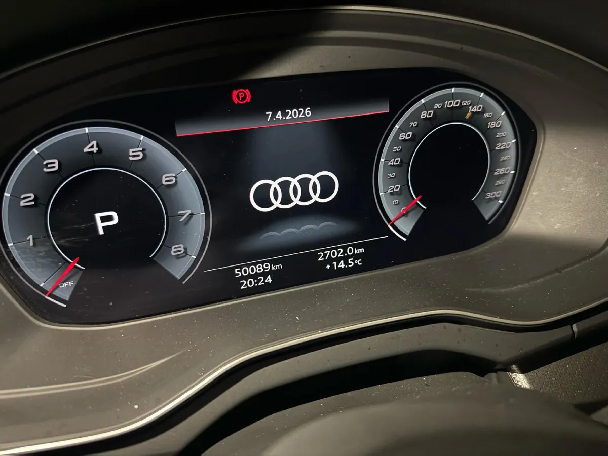 2022 Audi Q5L 2.0T 252HP L4 7DCT,autocango,china used car exporter,china ev exporter,chinese used car exporter,chinese used ev exporter