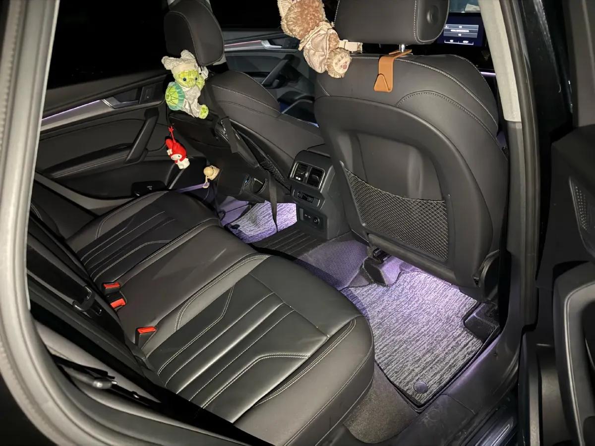 2022 Audi Q5L 2.0T 252HP L4 7DCT,autocango,china used car exporter,china ev exporter,chinese used car exporter,chinese used ev exporter