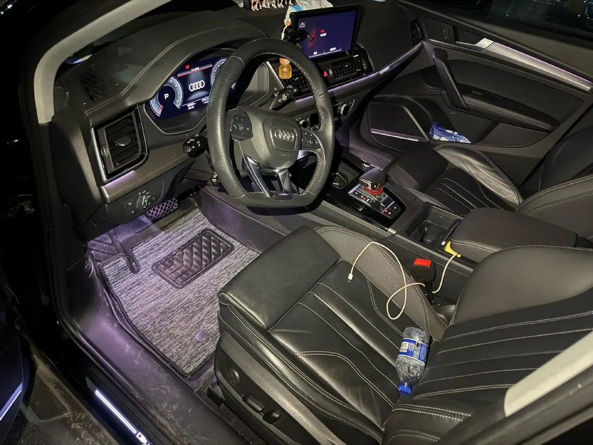 2022 Audi Q5L 2.0T 252HP L4 7DCT,autocango,china used car exporter,china ev exporter,chinese used car exporter,chinese used ev exporter