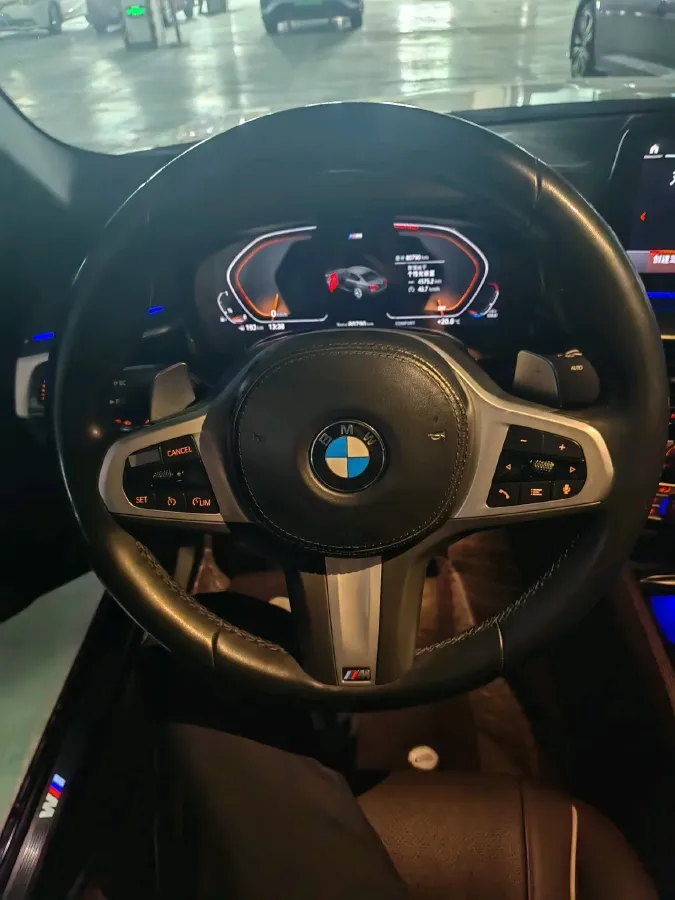 2022 BMW 5 Series 2.0T 252HP L4 8AT,autocango,china used car exporter,china ev exporter,chinese used car exporter,chinese used ev exporter