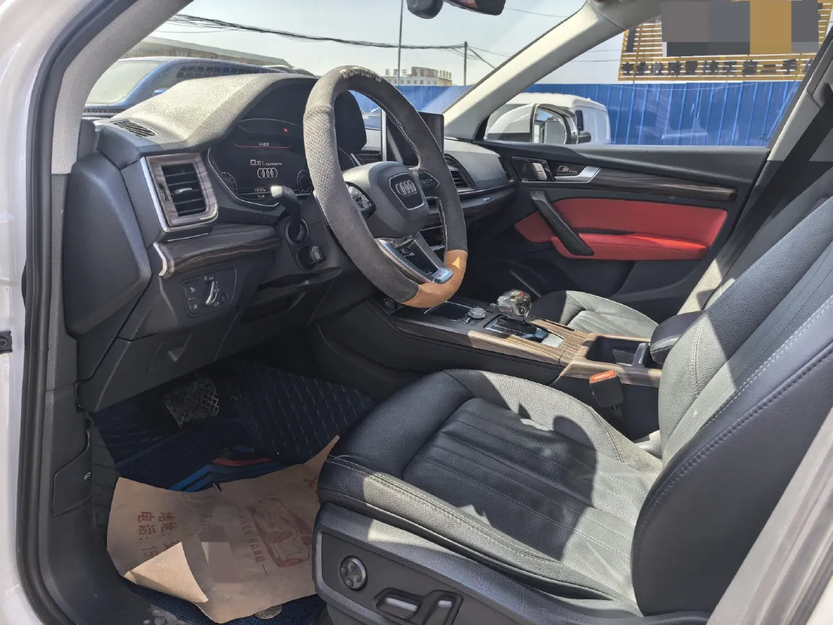 2020 Audi Q5L 2.0T 190HP L4 7DCT,autocango,china used car exporter,china ev exporter,chinese used car exporter,chinese used ev exporter