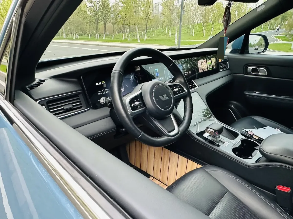 2021 Li ONE Range Extended 131HP REEV 40.5KWH,autocango,china used car exporter,china ev exporter,chinese used car exporter,chinese used ev exporter