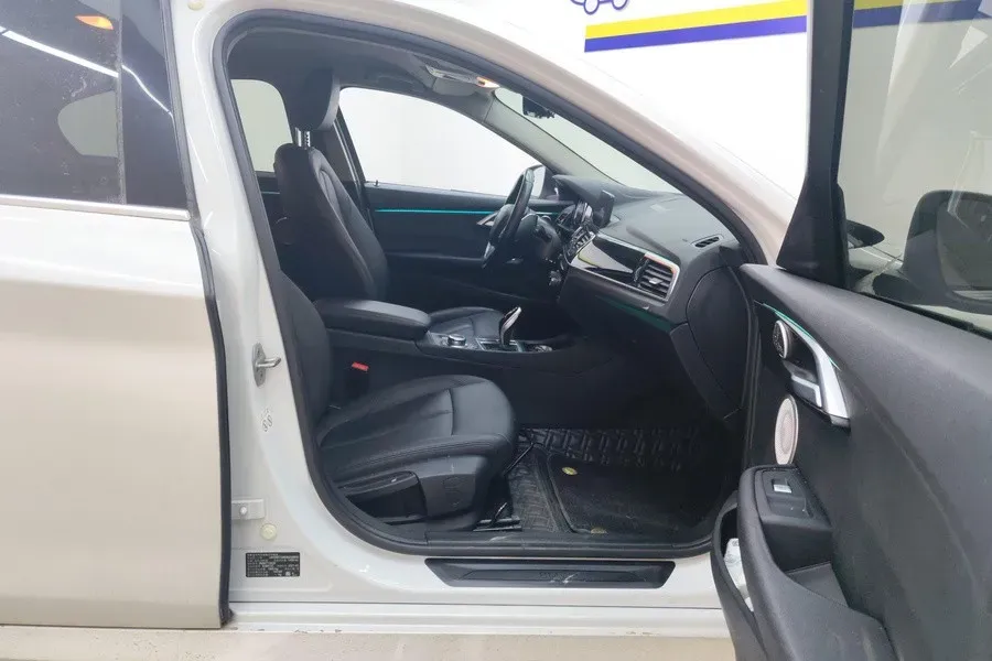 2021 BMW 1 Series 1.5T 140HP L3 7DCT,autocango,china used car exporter,china ev exporter,chinese used car exporter,chinese used ev exporter