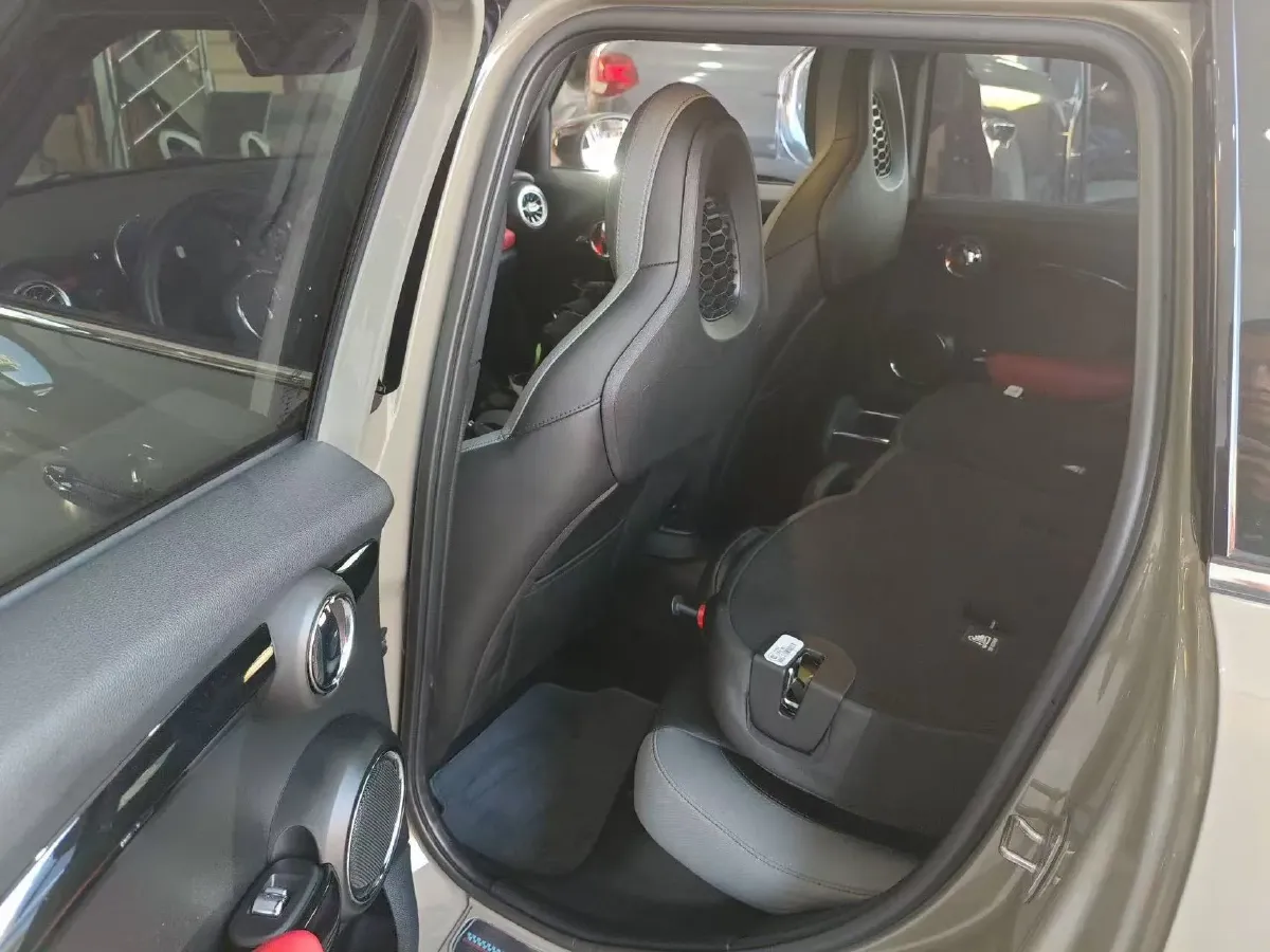 2020 MINI MINI 2.0T 192HP L4 7DCT,autocango,china used car exporter,china ev exporter,chinese used car exporter,chinese used ev exporter