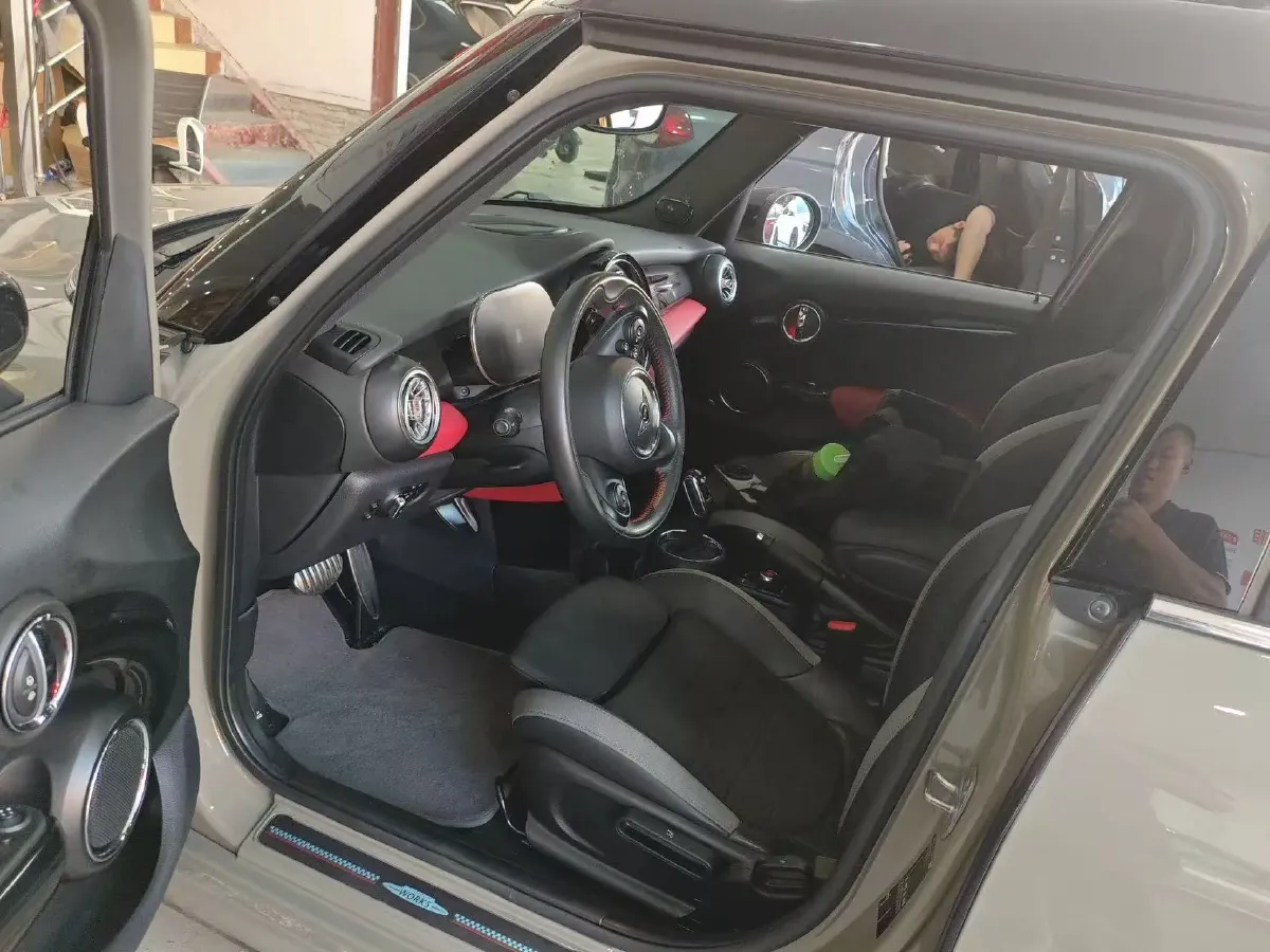 2020 MINI MINI 2.0T 192HP L4 7DCT,autocango,china used car exporter,china ev exporter,chinese used car exporter,chinese used ev exporter