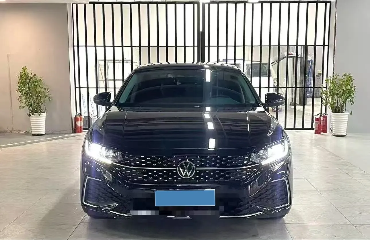 2023 Volkswagen Passat 2.0T 186HP L4 7DCT,autocango,china used car exporter,china ev exporter,chinese used car exporter,chinese used ev exporter