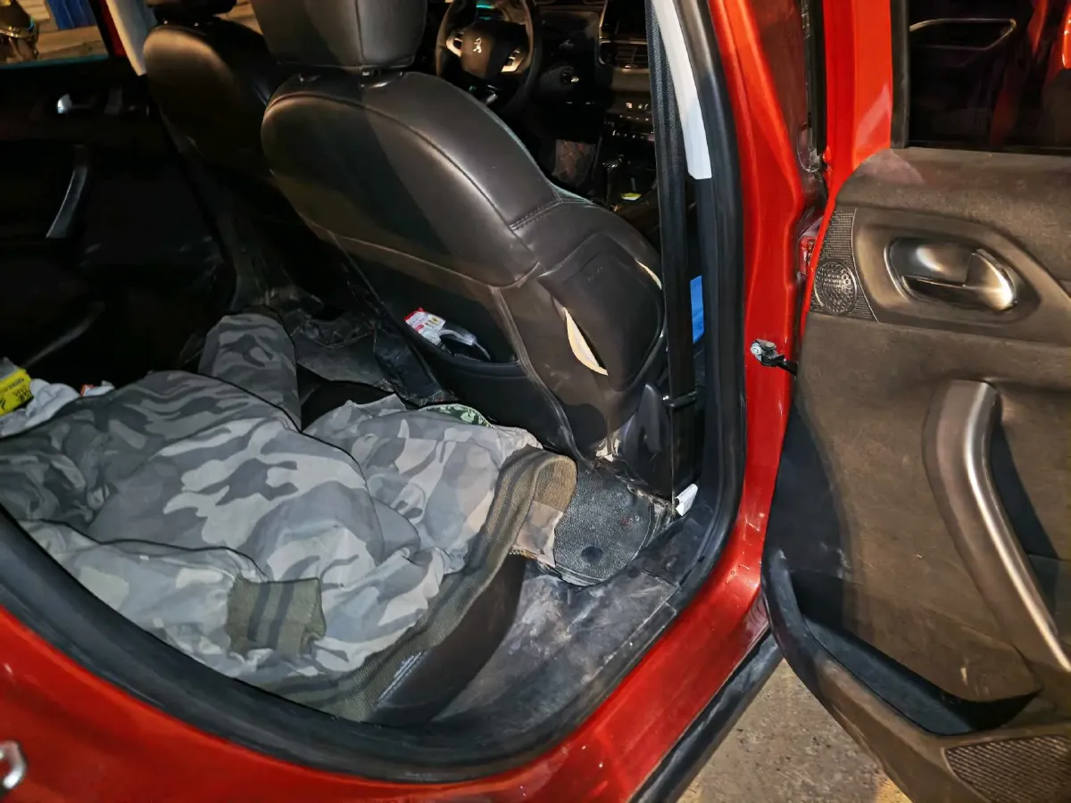 2018 Peugeot 2008 1.6L 117HP L4 6AT,autocango,china used car exporter,china ev exporter,chinese used car exporter,chinese used ev exporter