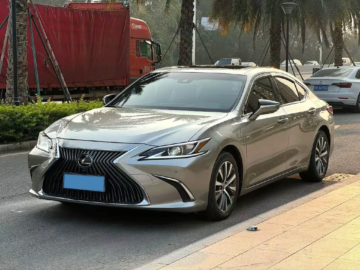 2018 Lexus ES 2.0L 173HP L4 CVT,autocango,china used car exporter,china ev exporter,chinese used car exporter,chinese used ev exporter