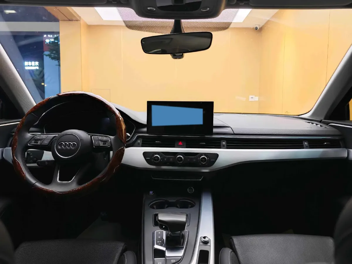 2023 Audi A4L 2.0T 190HP L4 7DCT,autocango,china used car exporter,china ev exporter,chinese used car exporter,chinese used ev exporter