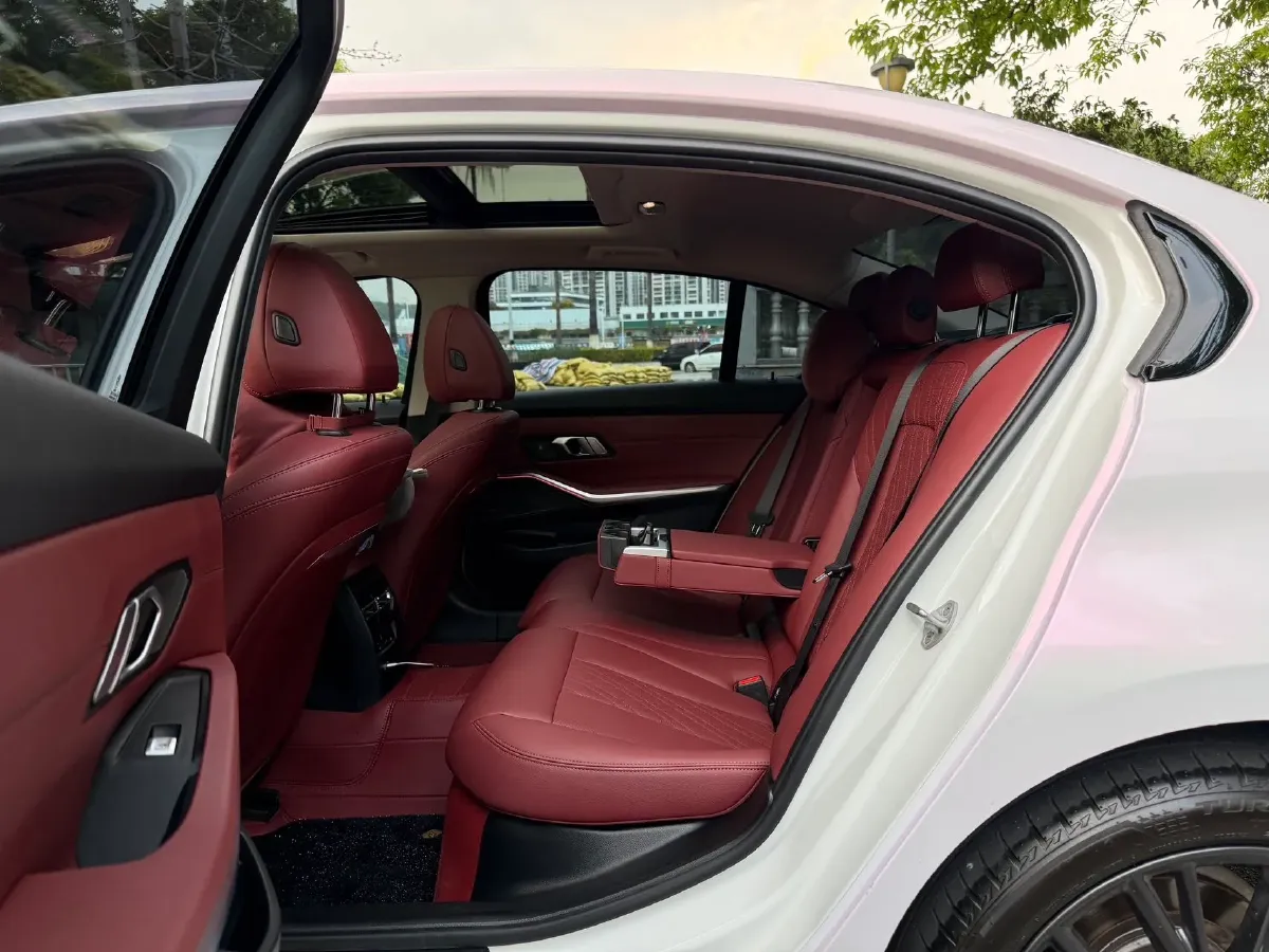 2023 BMW 3 Series 2.0T 184HP L4 8AT,autocango,china used car exporter,china ev exporter,chinese used car exporter,chinese used ev exporter