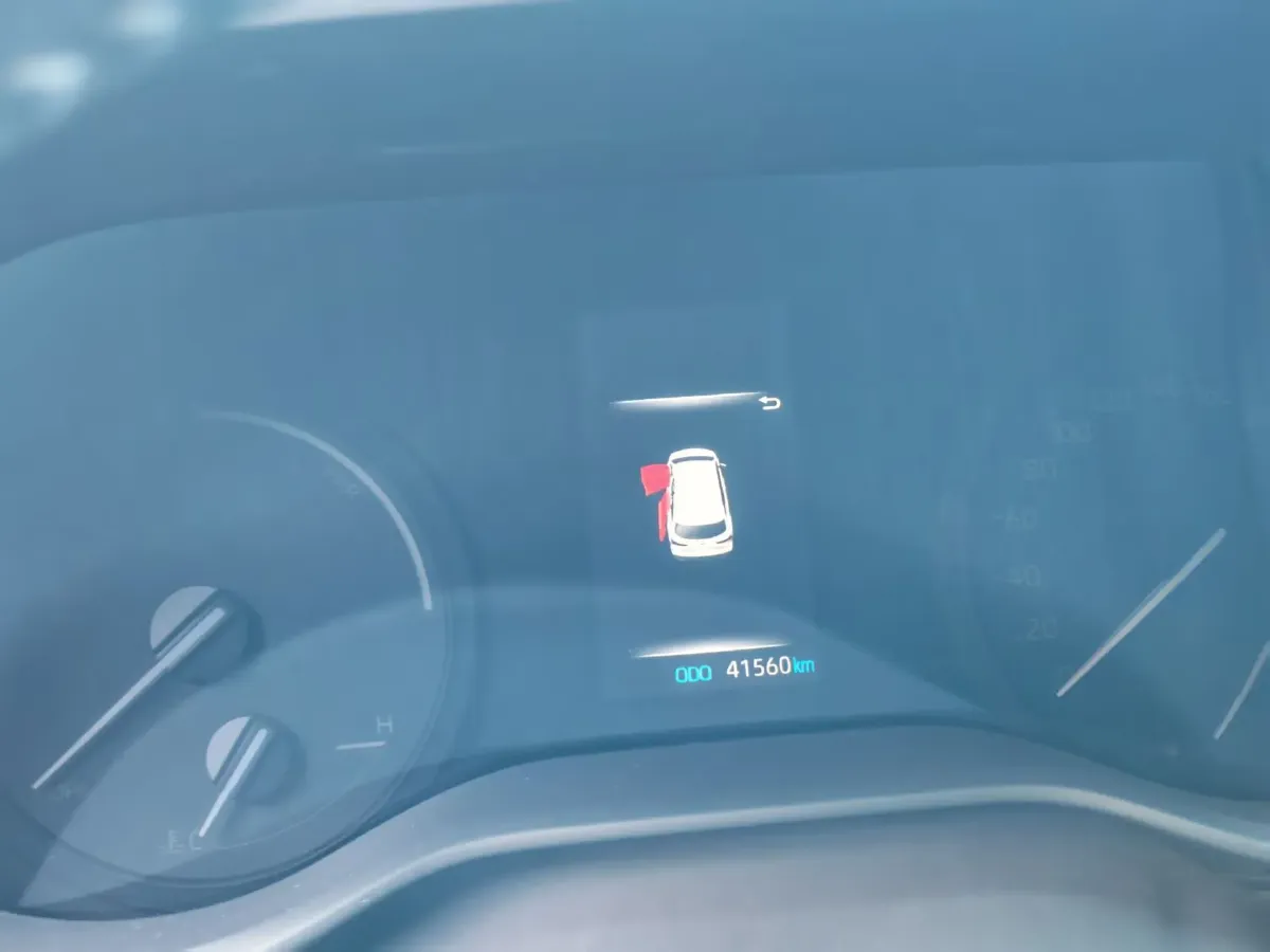 2023 Toyota Sienna 2.5L 189HP L4 E-CVT Hybrid,autocango,china used car exporter,china ev exporter,chinese used car exporter,chinese used ev exporter