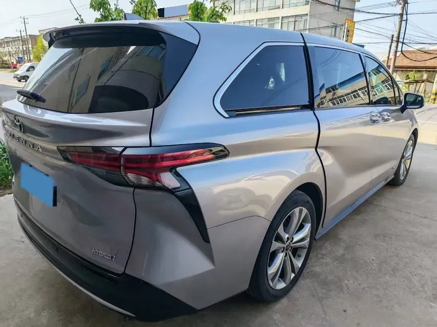 2023 Toyota Sienna 2.5L 189HP L4 E-CVT Hybrid,autocango,china used car exporter,china ev exporter,chinese used car exporter,chinese used ev exporter