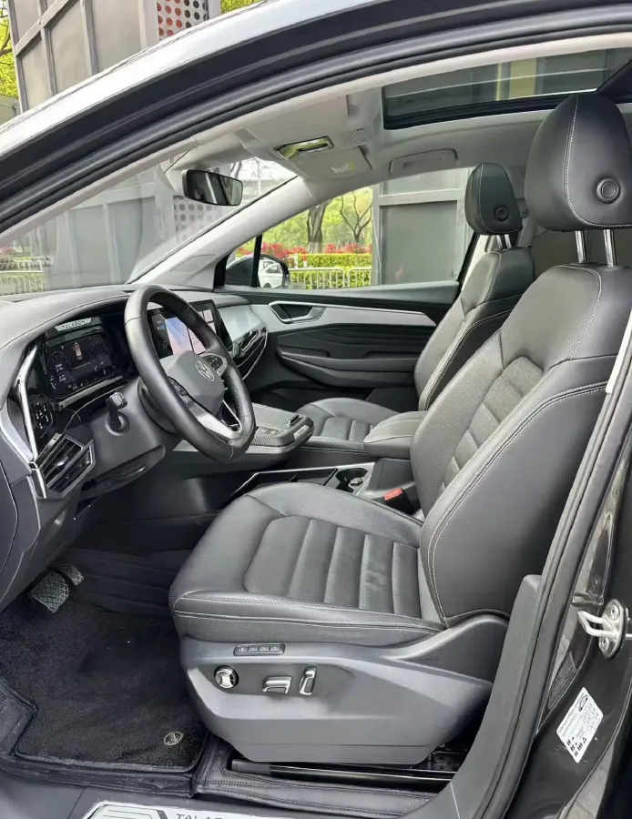 2022 Volkswagen Talagon 2.0T 220HP L4 7DCT,autocango,china used car exporter,china ev exporter,chinese used car exporter,chinese used ev exporter