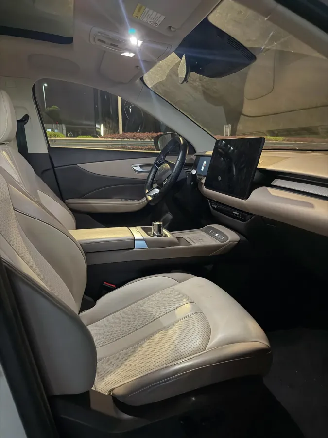 2025 MG MG ES5 BEV 62.2KWH,autocango,china used car exporter,china ev exporter,chinese used car exporter,chinese used ev exporter