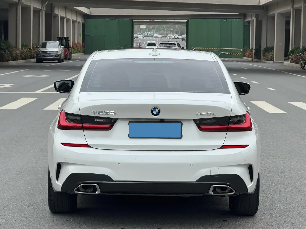 2021 BMW 3 Series 2.0T 156HP L4 8AT,autocango,china used car exporter,china ev exporter,chinese used car exporter,chinese used ev exporter