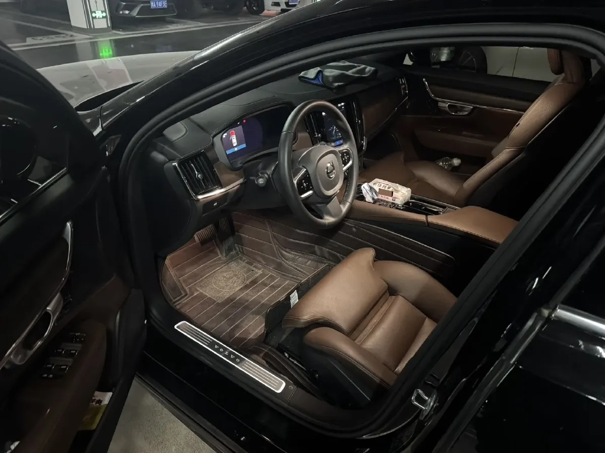 2024 Volvo S90 2.0T 250HP L4 8AT,autocango,china used car exporter,china ev exporter,chinese used car exporter,chinese used ev exporter