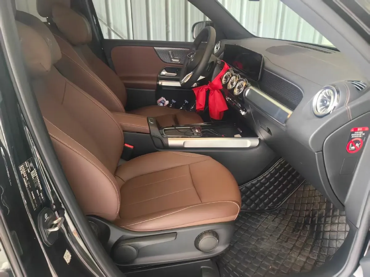 2025 Mercedes-Benz GLB Class 2.0T 190HP L4 8DCT,autocango,china used car exporter,china ev exporter,chinese used car exporter,chinese used ev exporter