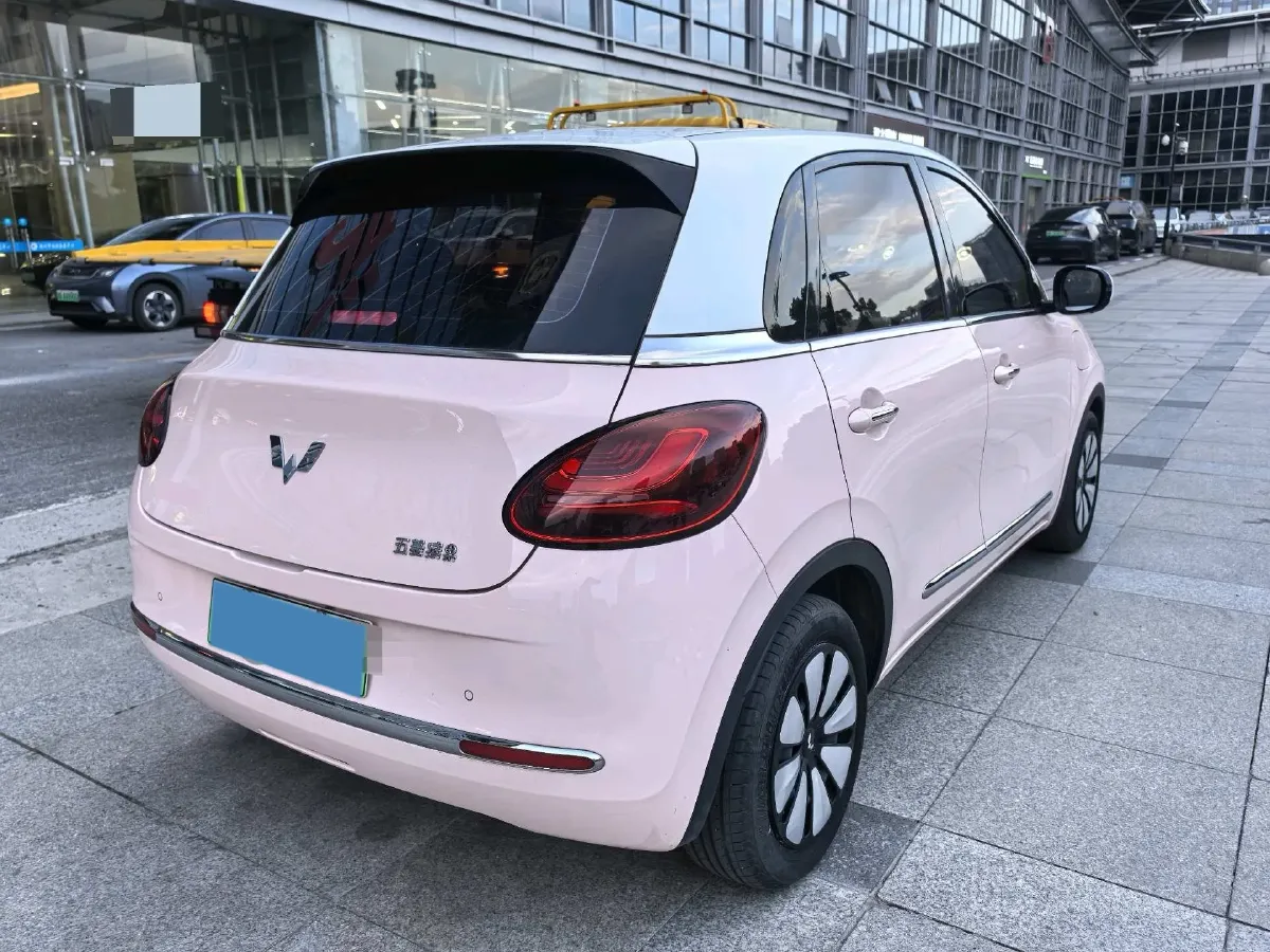 2023 WuLing BinGuo BEV 37.9KWH,autocango,china used car exporter,china ev exporter,chinese used car exporter,chinese used ev exporter
