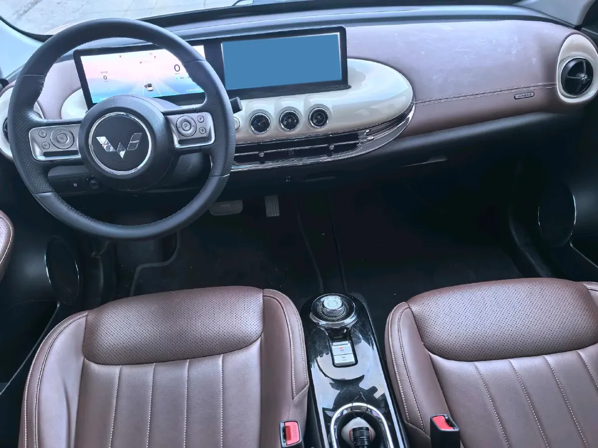 2023 WuLing BinGuo BEV 37.9KWH,autocango,china used car exporter,china ev exporter,chinese used car exporter,chinese used ev exporter