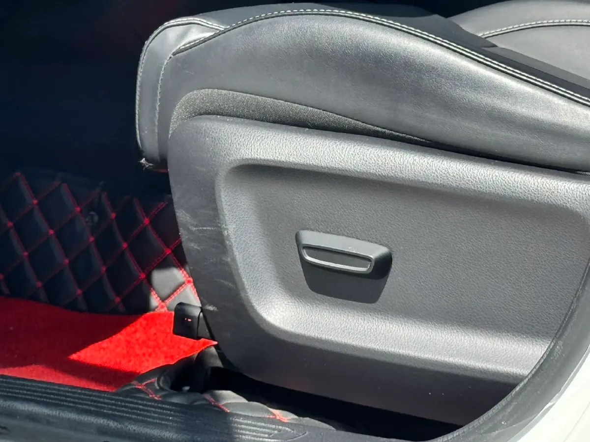 2022 GAC Trumpchi GS3 1.5T 169HP L4 6AT,autocango,china used car exporter,china ev exporter,chinese used car exporter,chinese used ev exporter