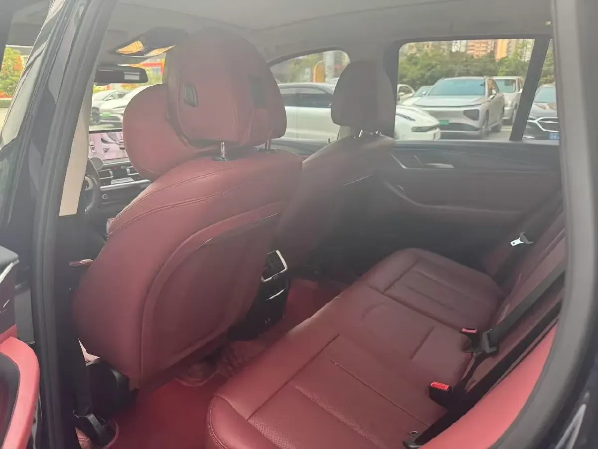 2022 BMW X3 2.0T 252HP L4 8AT,autocango,china used car exporter,china ev exporter,chinese used car exporter,chinese used ev exporter