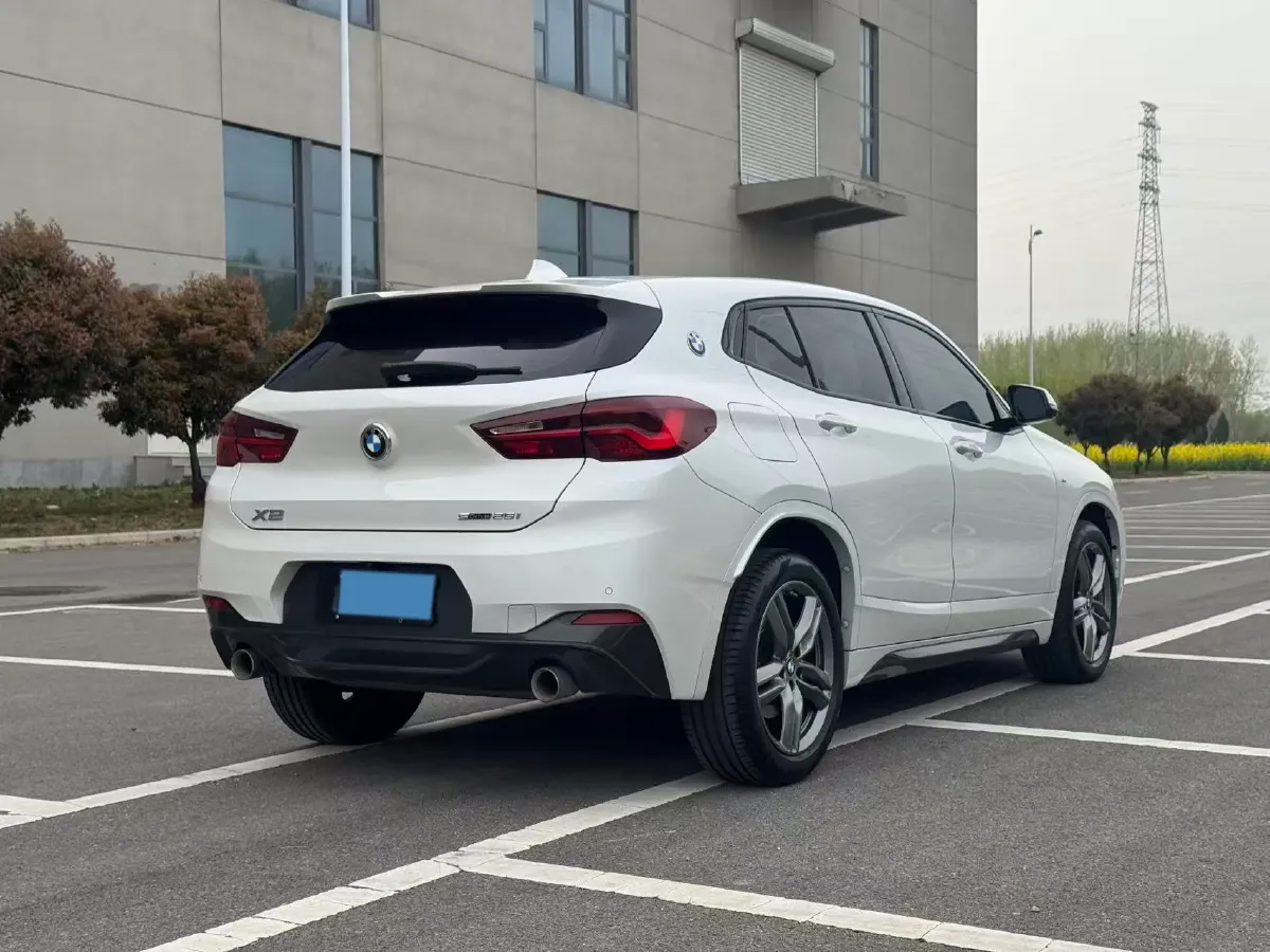 2021 BMW X2 2.0T 192HP L4 7DCT,autocango,china used car exporter,china ev exporter,chinese used car exporter,chinese used ev exporter