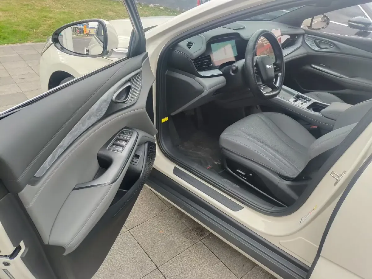 2024 BYD Seal 1.5L 110HP L4 E-CVT PHEV 17.6KWH,autocango,china used car exporter,china ev exporter,chinese used car exporter,chinese used ev exporter