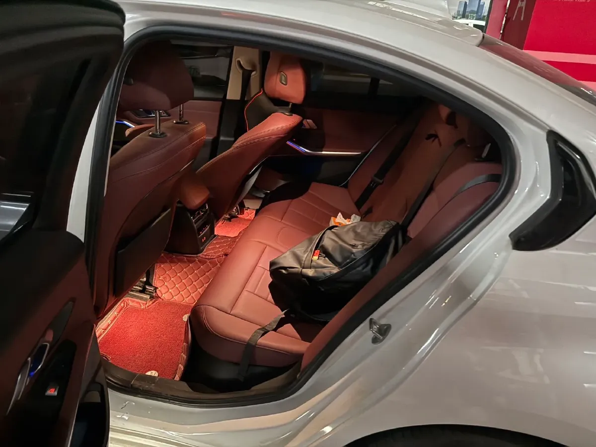 2021 BMW 3 Series 2.0T 184HP L4 8AT,autocango,china used car exporter,china ev exporter,chinese used car exporter,chinese used ev exporter