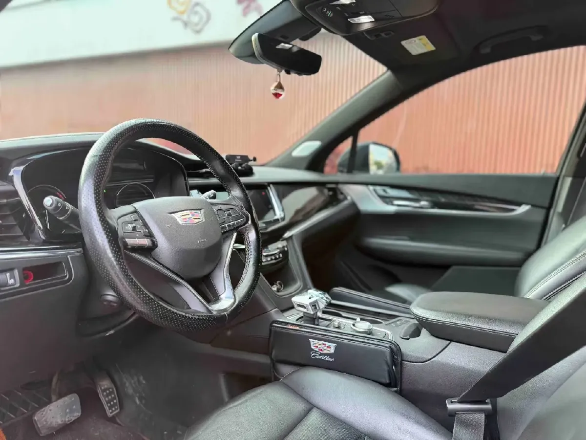 2022 Cadillac XT6 2.0T 237HP L4 9AT,autocango,china used car exporter,china ev exporter,chinese used car exporter,chinese used ev exporter